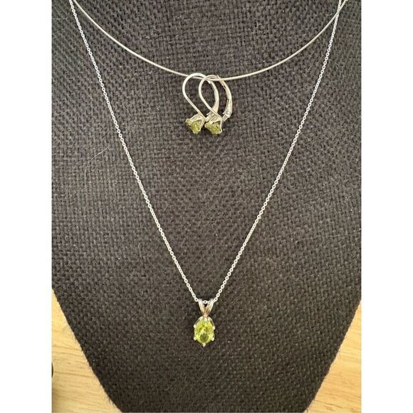 Green Peridot Necklace and Earring Set, NEW, Handmade, 18” - Picture 1 of 7